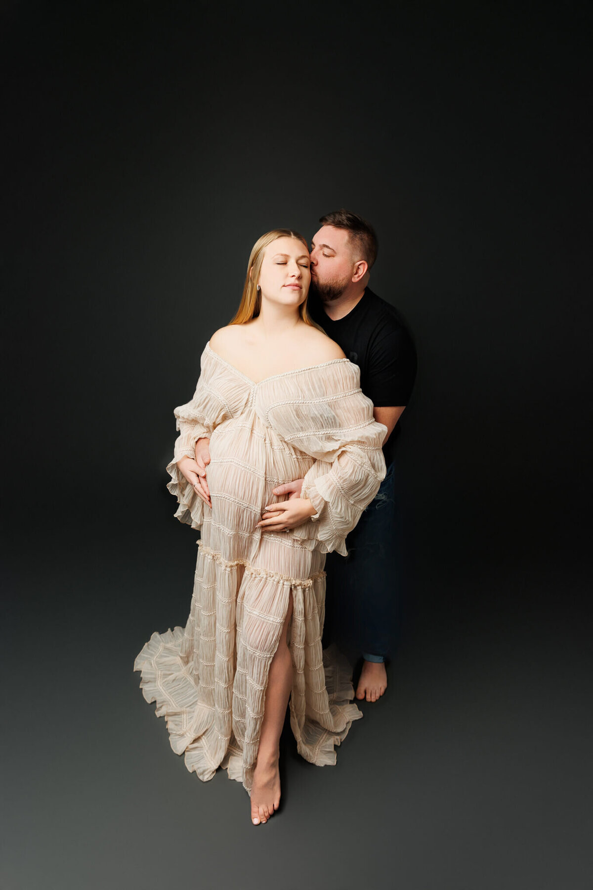 york-pa-studio-editorial-maternity-session-19