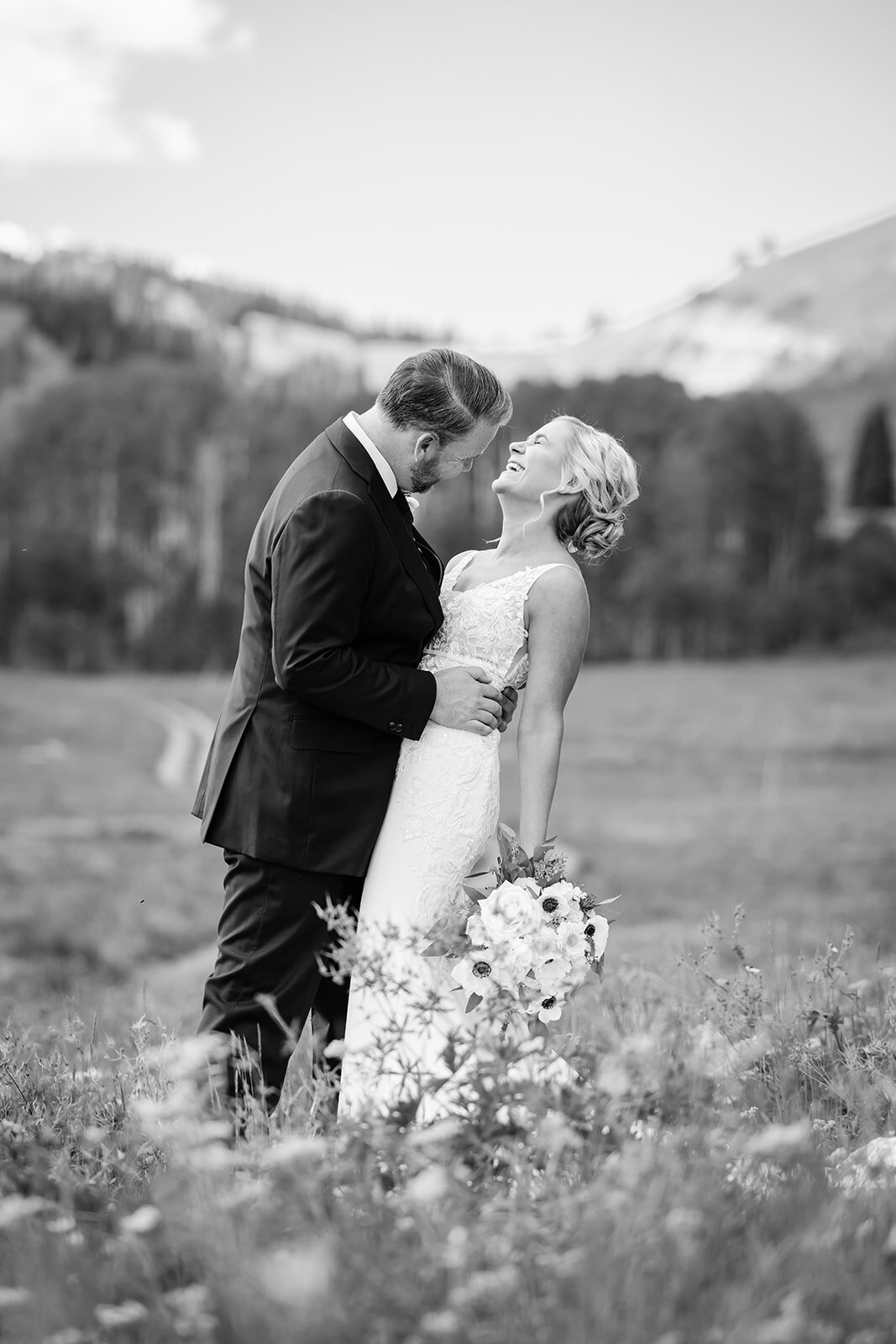 montage-deer-valley-summer-park-city-utah-wedding-logan-walker-425L-0481bw