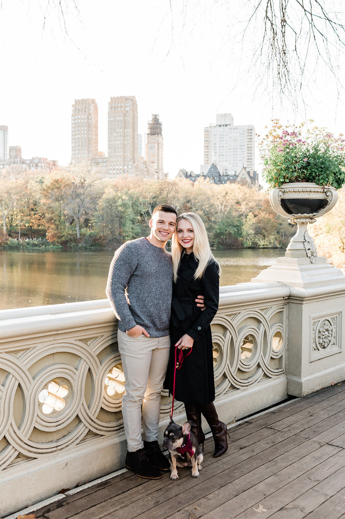 Unveil your love story with the elegance of fine art photography in our luxury engagement sessions. Amidst New York's iconic scenery, we capture your authentic moments with artistic flair.