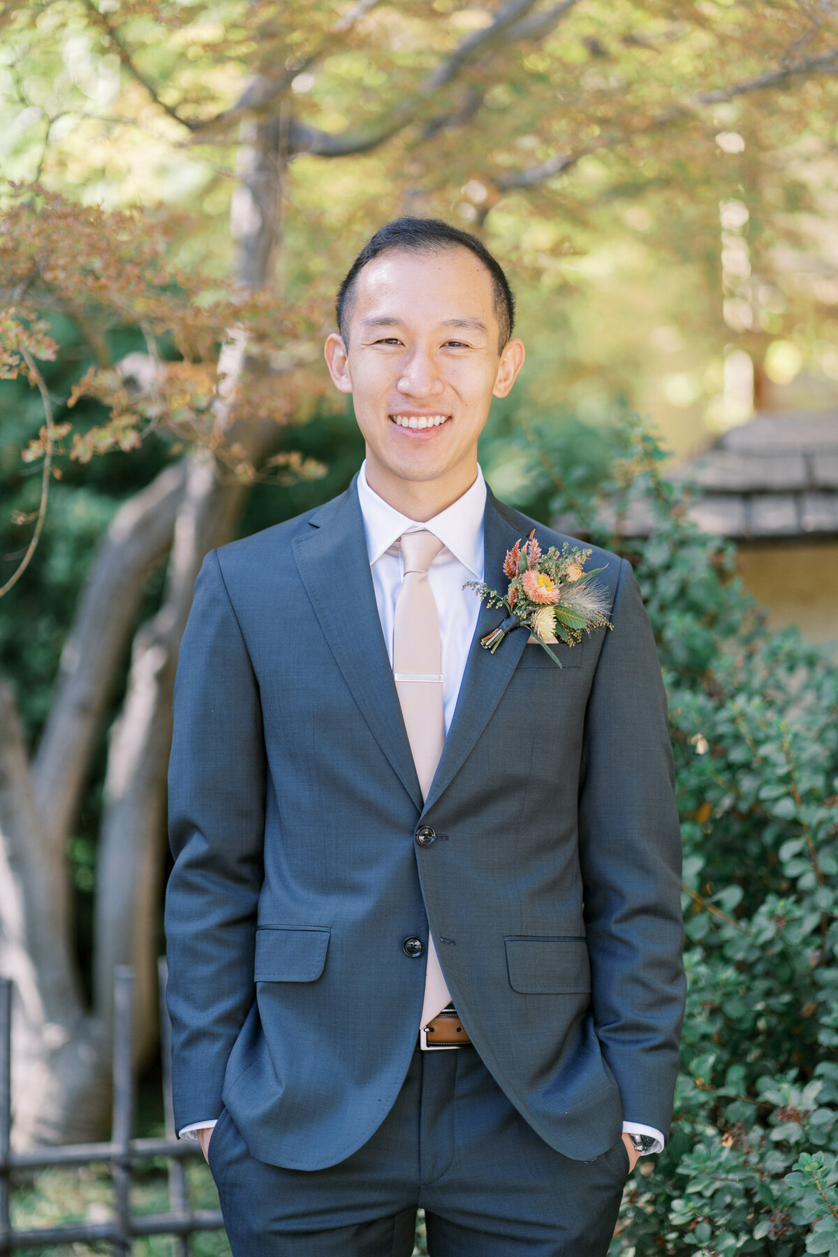 groom portrait