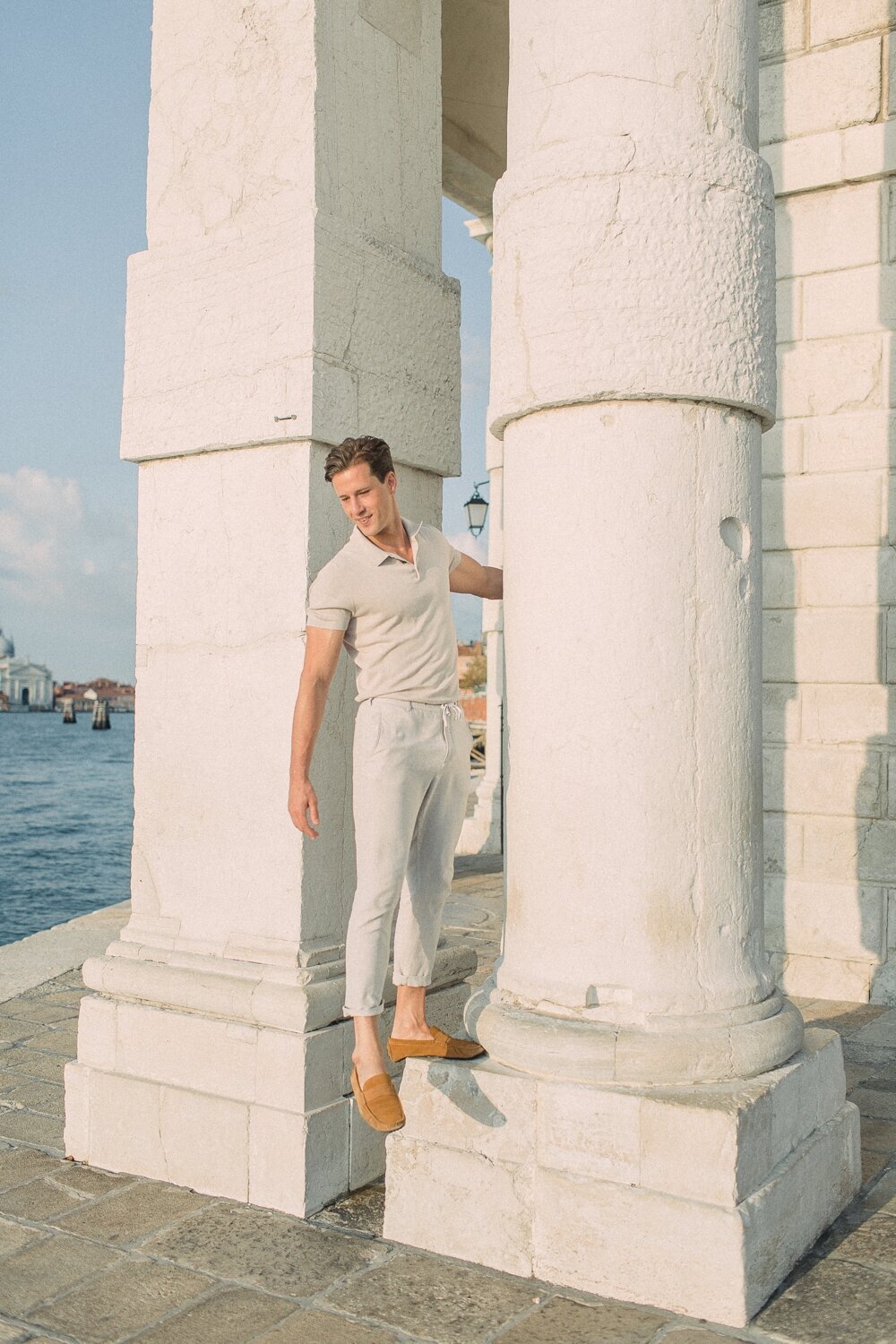venice-elopement-photographer-editorial-film-35mm-wedding-fashion_0008