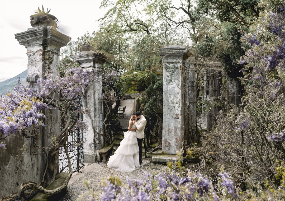 Dimos Bablis Studio Luxury Wedding Photographers Greece and Italy Santorini Wedding Villa Cipressi pastel  _065