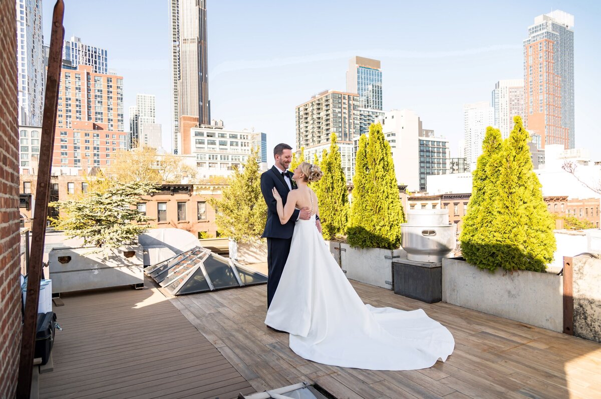 emma-cleary-new-york-nyc-wedding-photographer-videographer-venue-deity-3