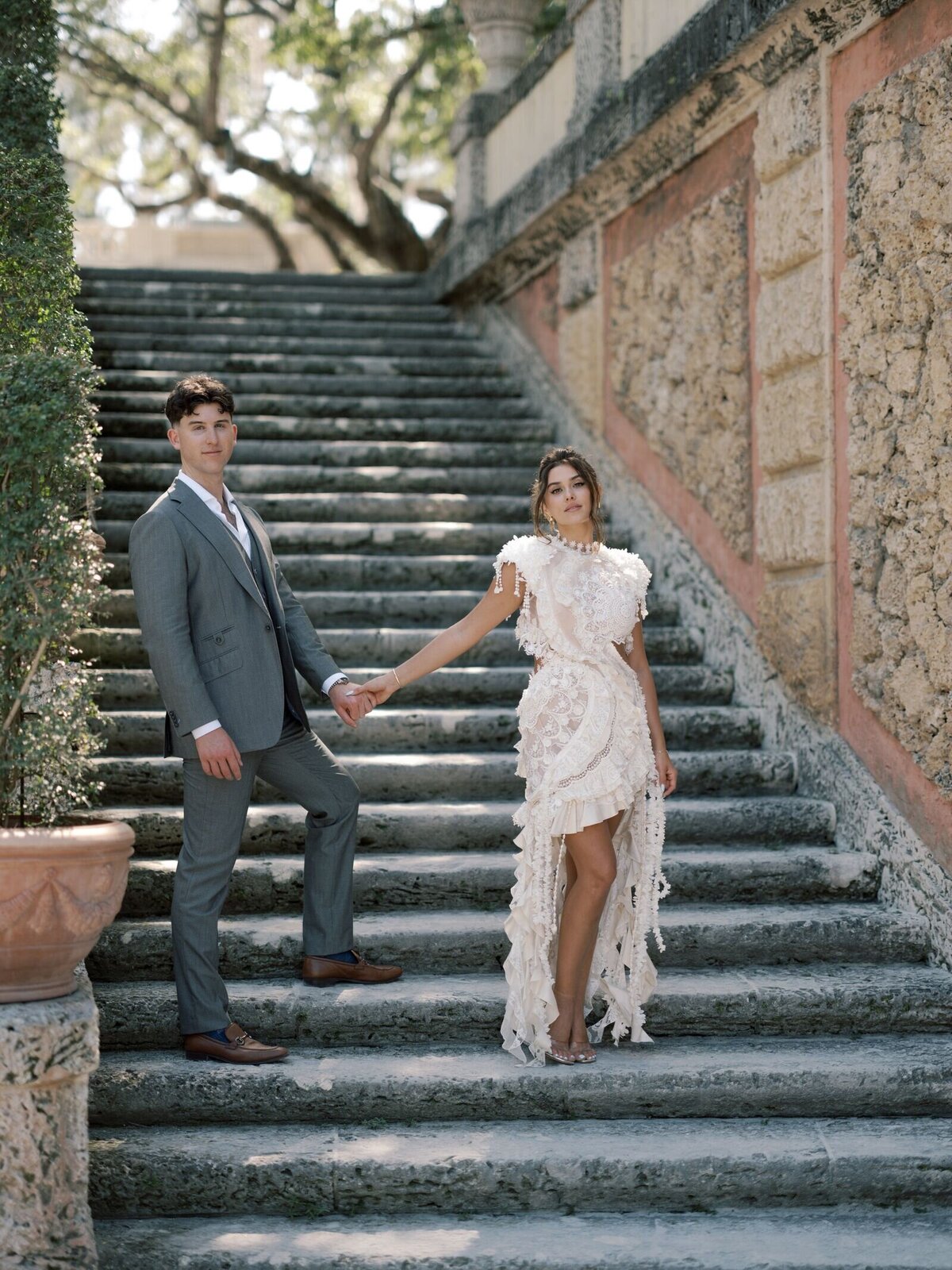 featured-elegant-stair-portrait