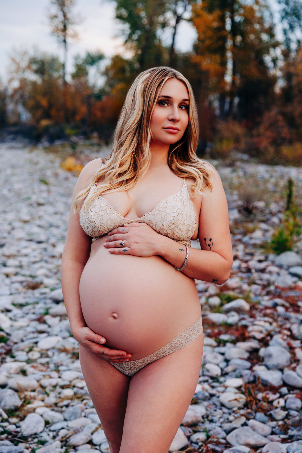Outdoor maternity boudoir photo at Kelly Island in Missoula