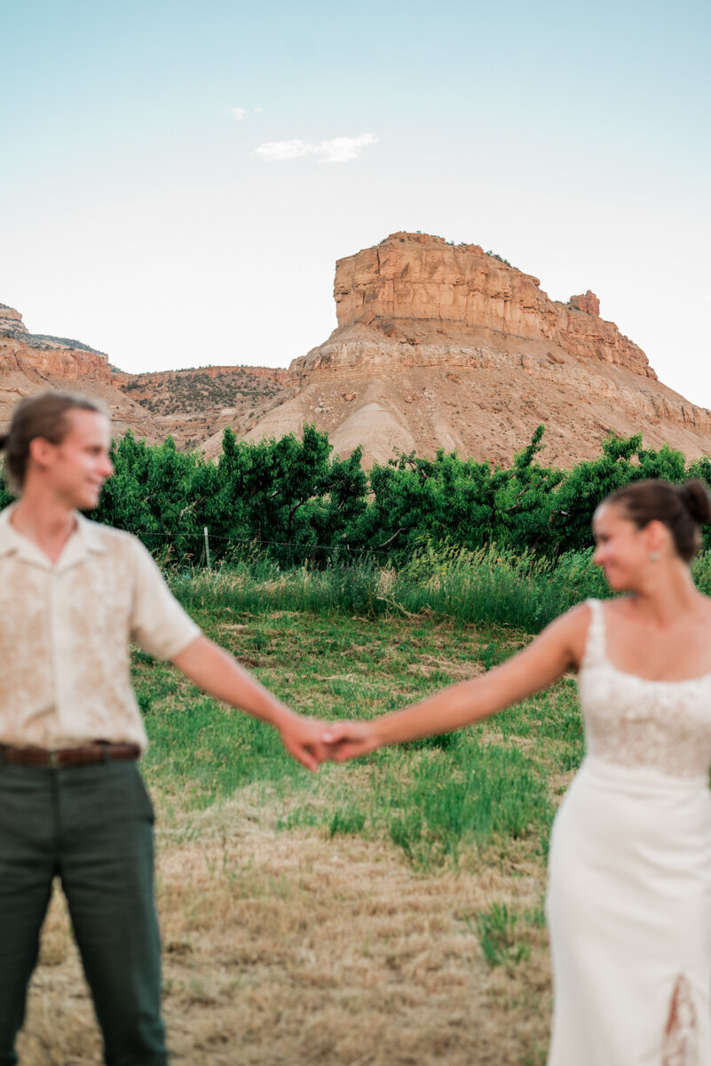 boho-wildflower-wedding-orchard-river-view_1764_blog