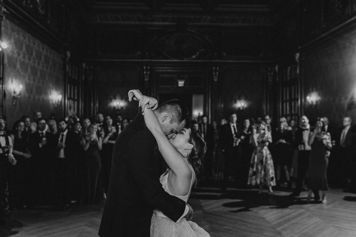 WELLING-FLORES.Wedding.EngineersClub-rcptn-200