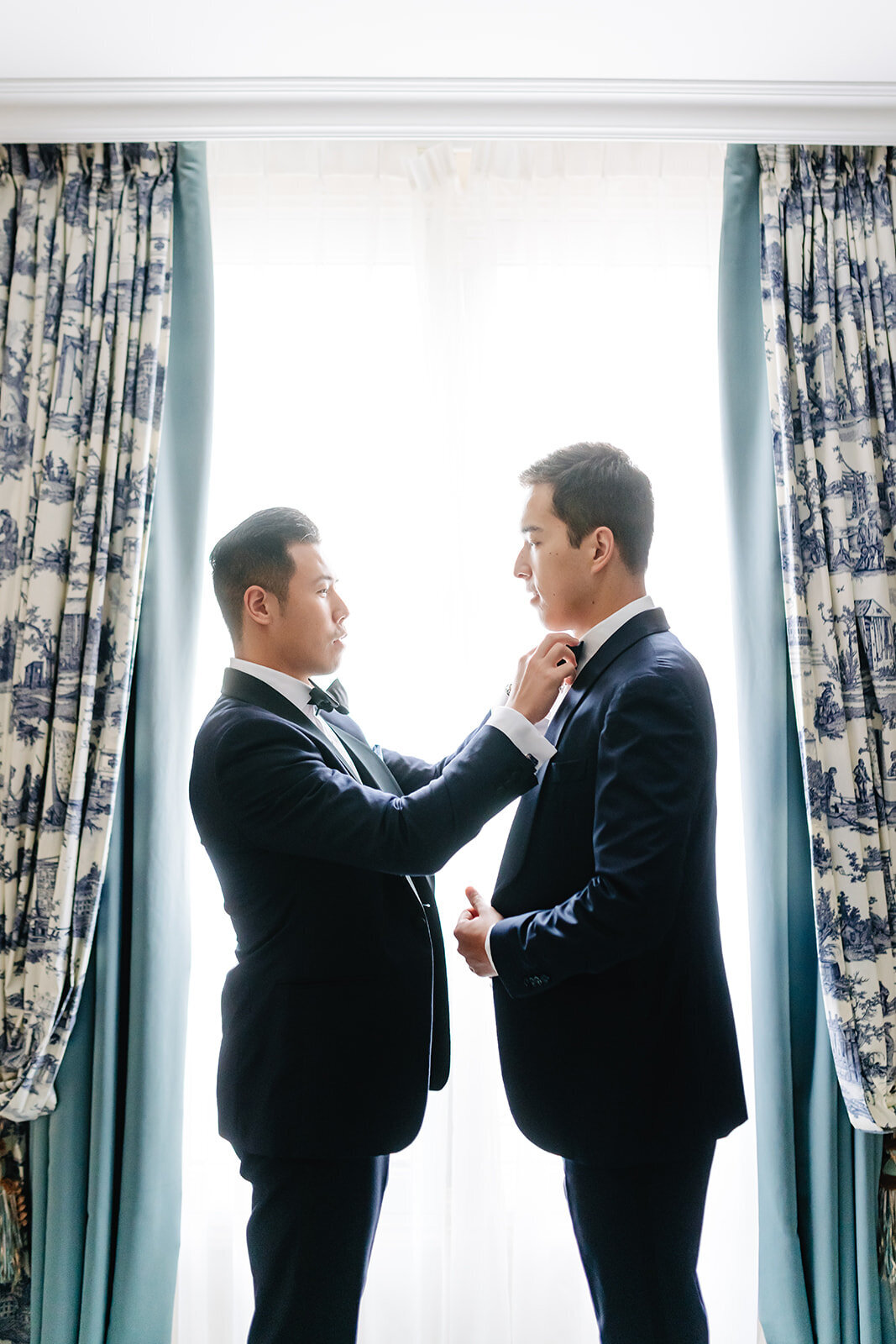 MorganeBallPhotography-Wedding-ZoeEdward-02-Chantilly-GettingReadyEdward-81-0299