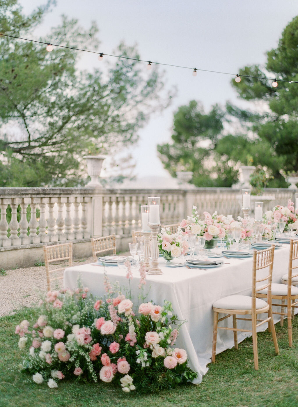 Jennifer Fox Weddings English speaking wedding planning & design agency in France crafting refined and bespoke weddings and celebrations Provence, Paris and destination Alyssa-Aaron-Wedding-Molly-Carr-Photography-Dinner-11