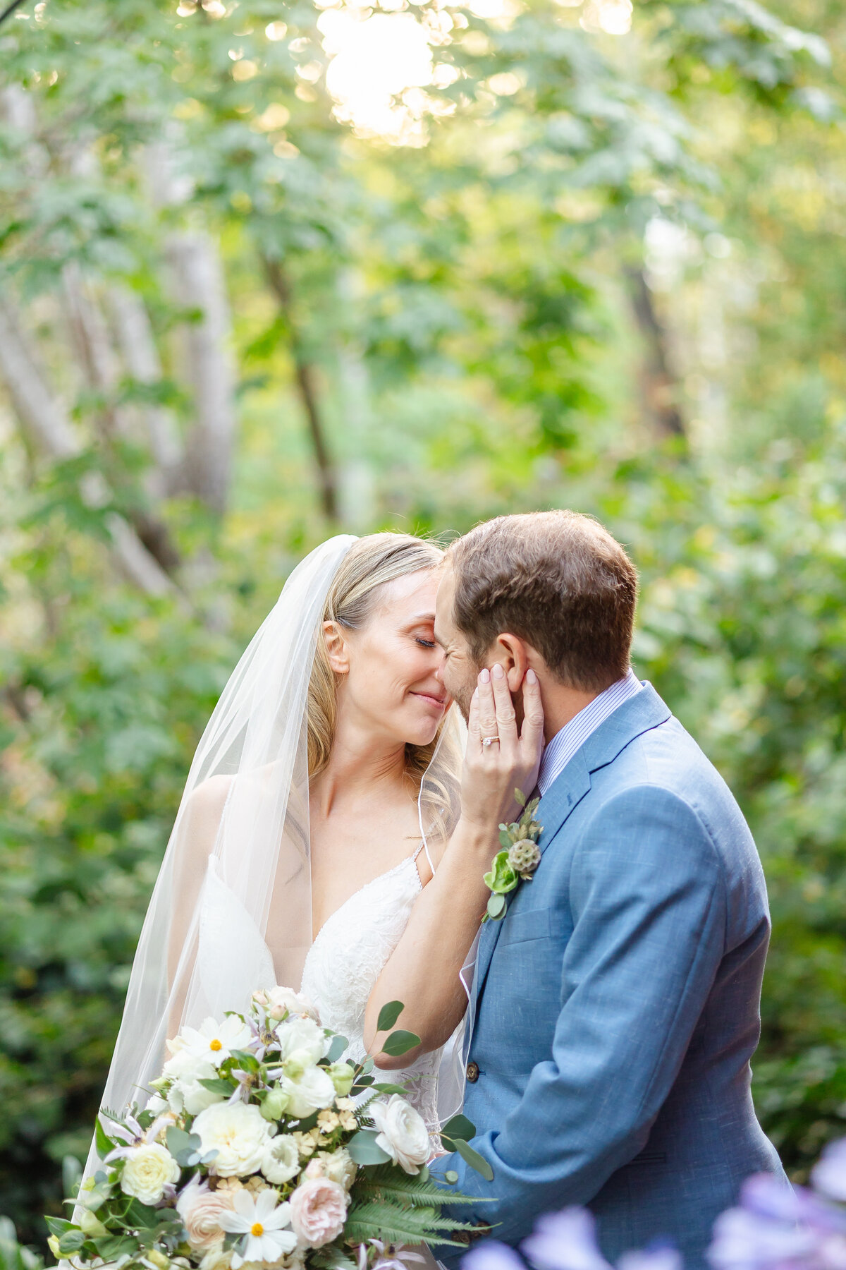 Couples kissing at Mill valley art center