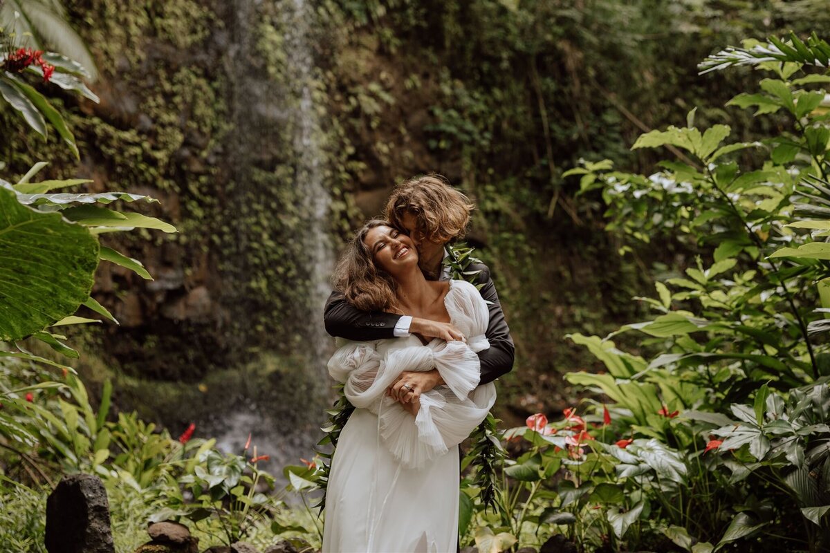 hawaii-waterfall-elopement-7634_websize
