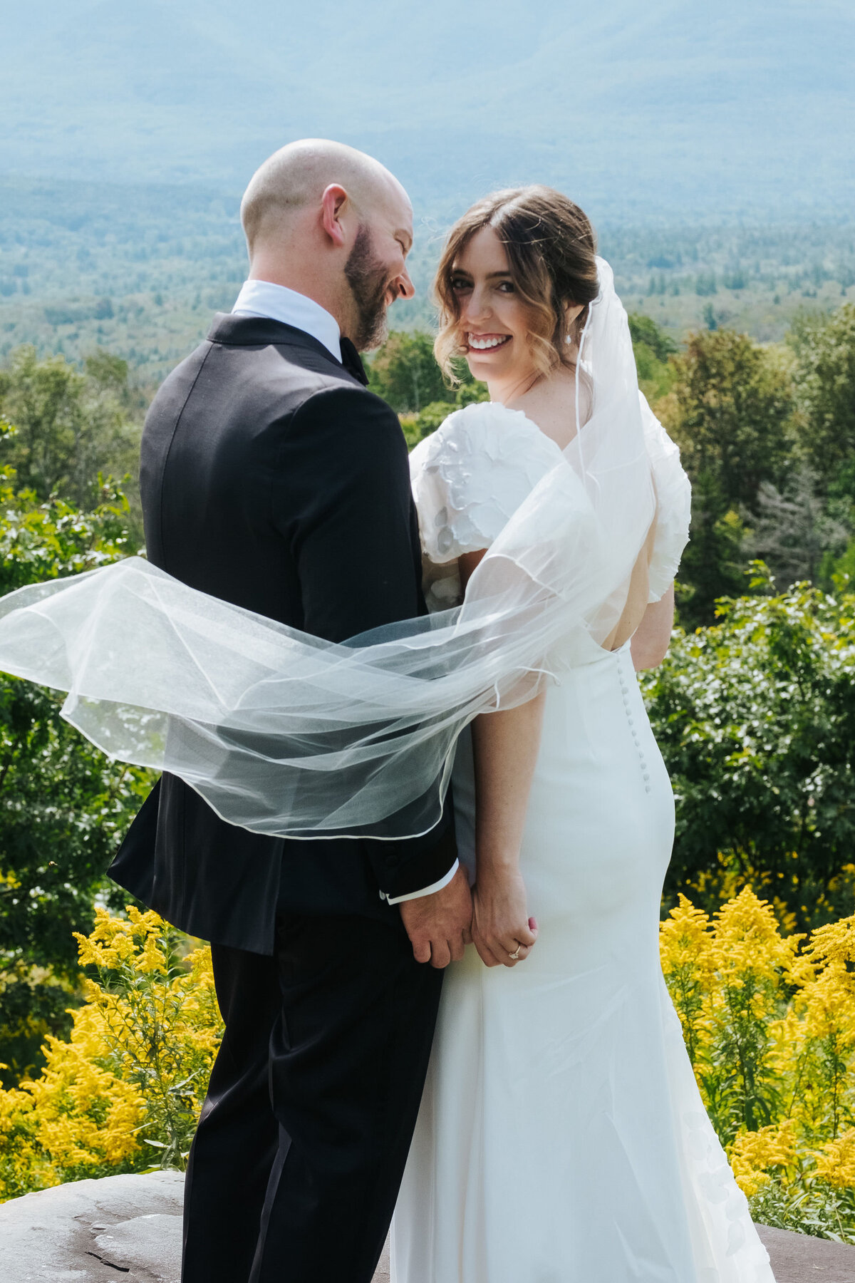 Catskills-Wedding-Planner-Canvas-Weddings-Hayfield-Catskills-Wedding-33