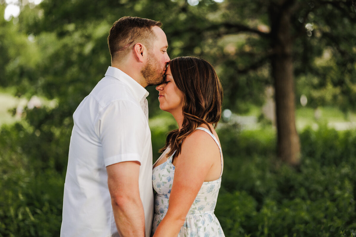 Minneapolis-Engagement-Photographer-3