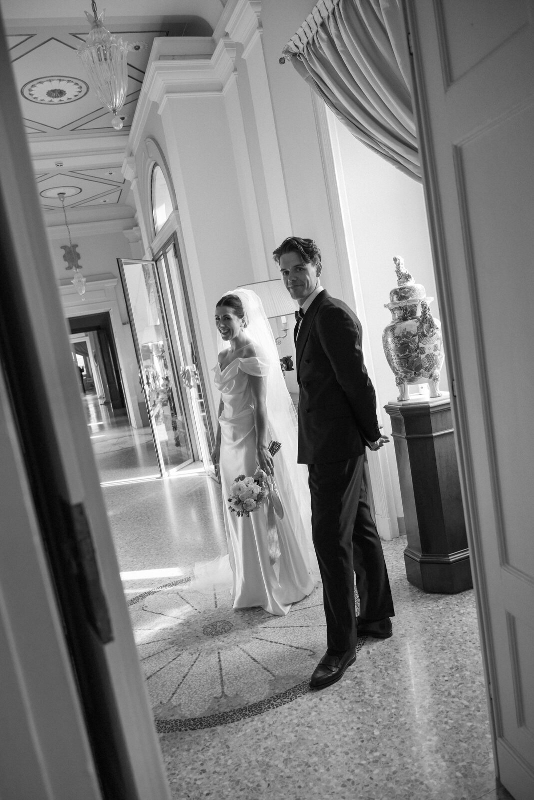 Flora_And_Grace_Lake_Como_Editorial_Wedding_Photographer (696 von 1828)