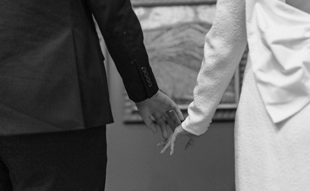 erin-eamon-hand-holding-springvale-floral