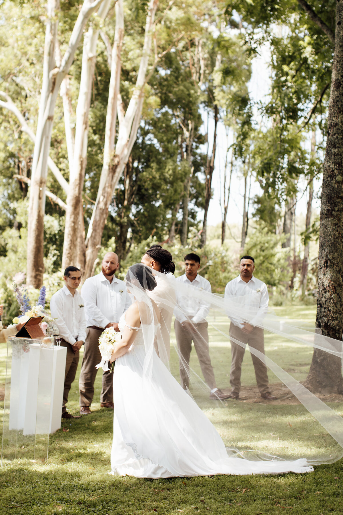 SNEAK PEEKS-2219