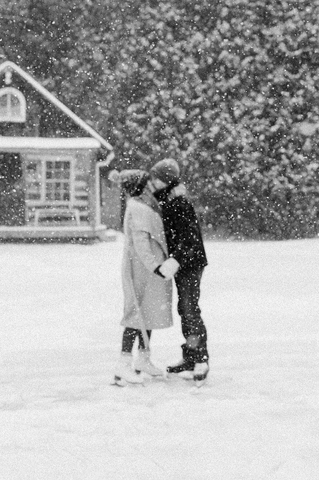 muskoka-cottage-engagement-014