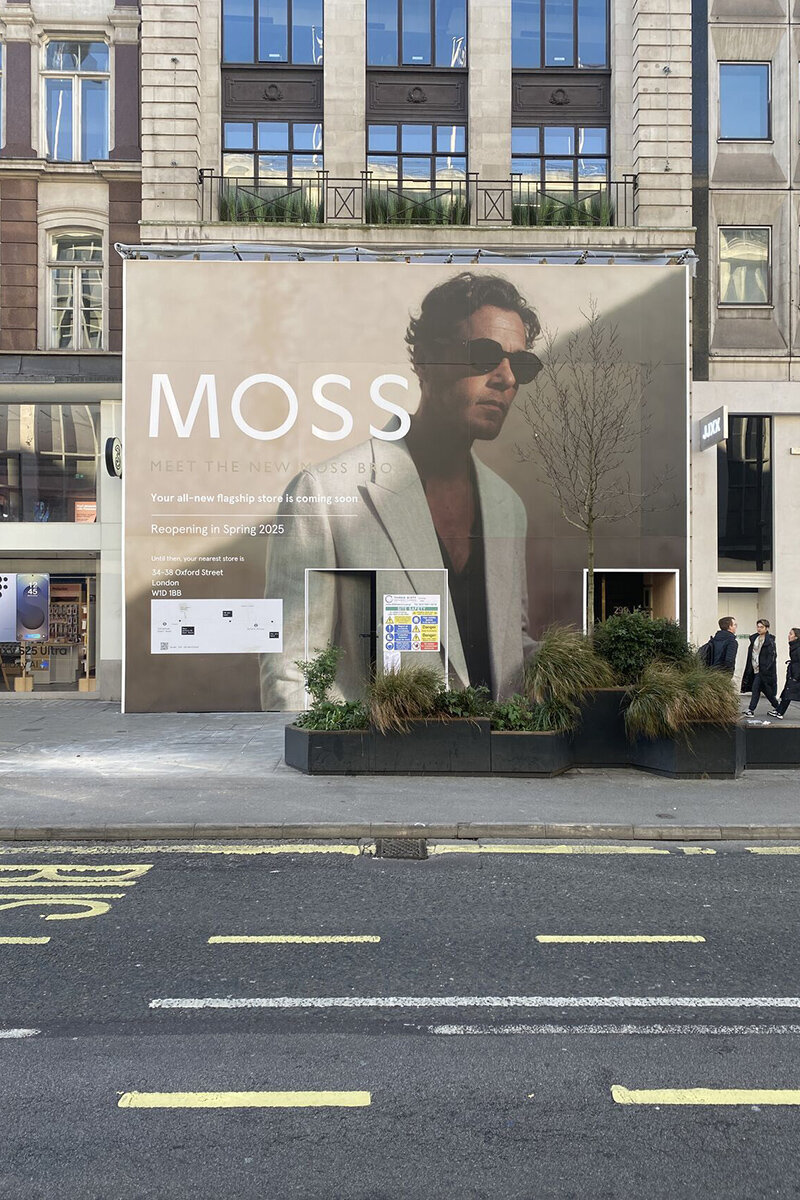 ellis-signs-digitally-printed-hoarding-oxford-street