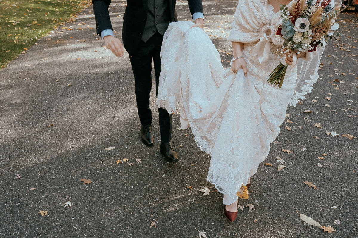 fall_wedding_at_manoir_maplewood_Montreal_Raphaelle_Granger_high_end_wedding_Photographer-82