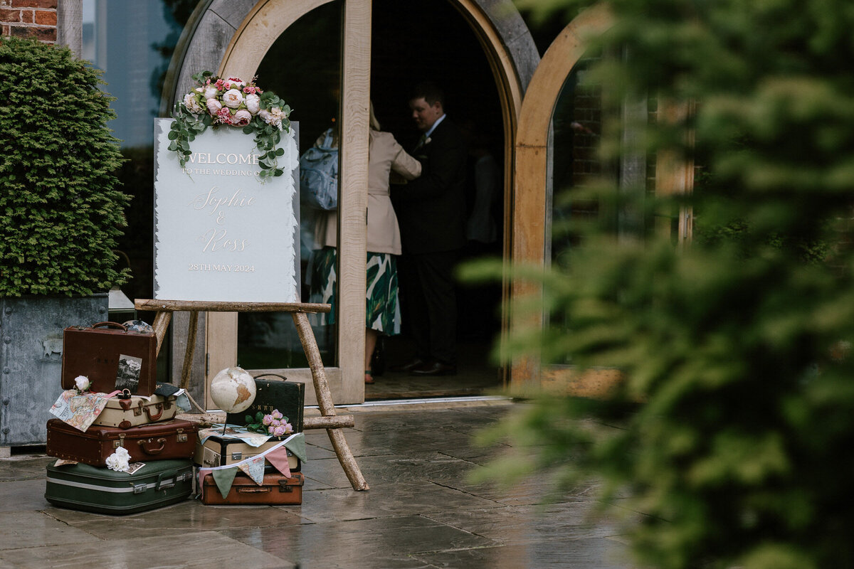 0129Sophie & Ross - Hazel Gap Barn - Dan Tomkins Photography-1