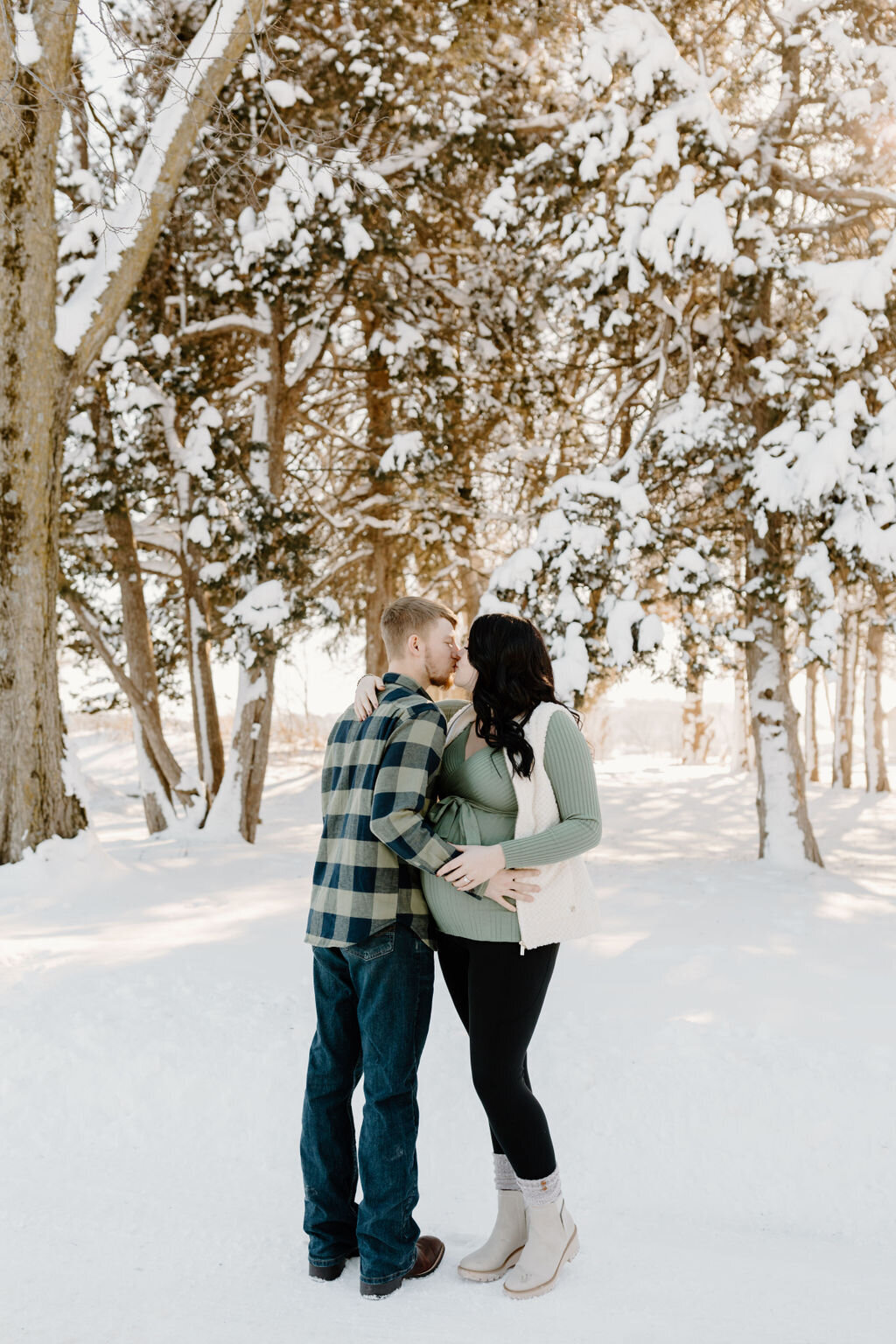 christina_ney_photography_wedding_engagement_lifestyle_photographer_dubuque_iowa_wedding_planning_assistance_adventurous_bold_laidback Family Photography65
