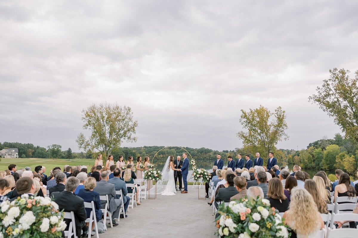 elegant-royal-golf-club-wedding-ceremony