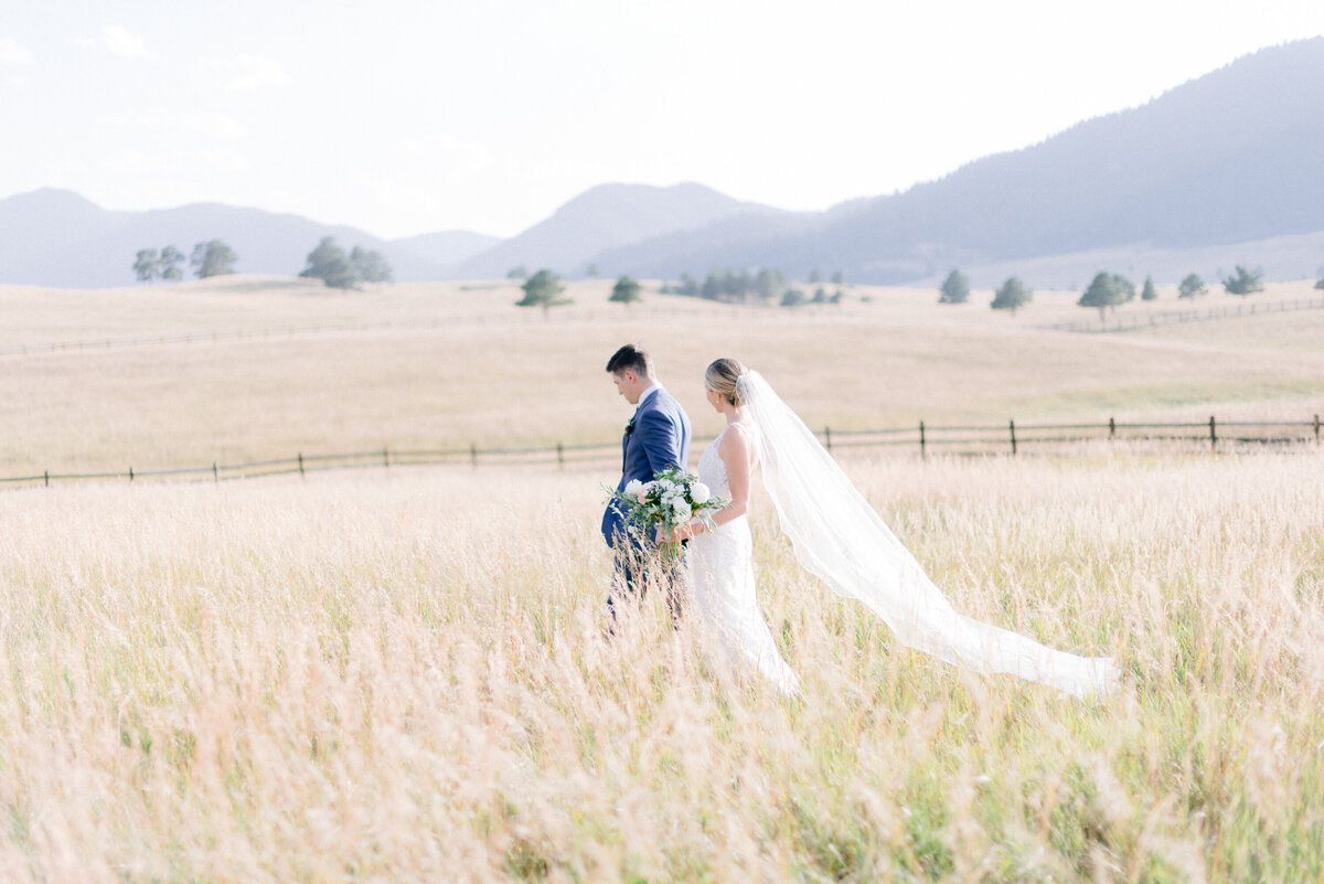 spruce-mountain-ranch-gabriela-mata-vail-wedding-photographer-115