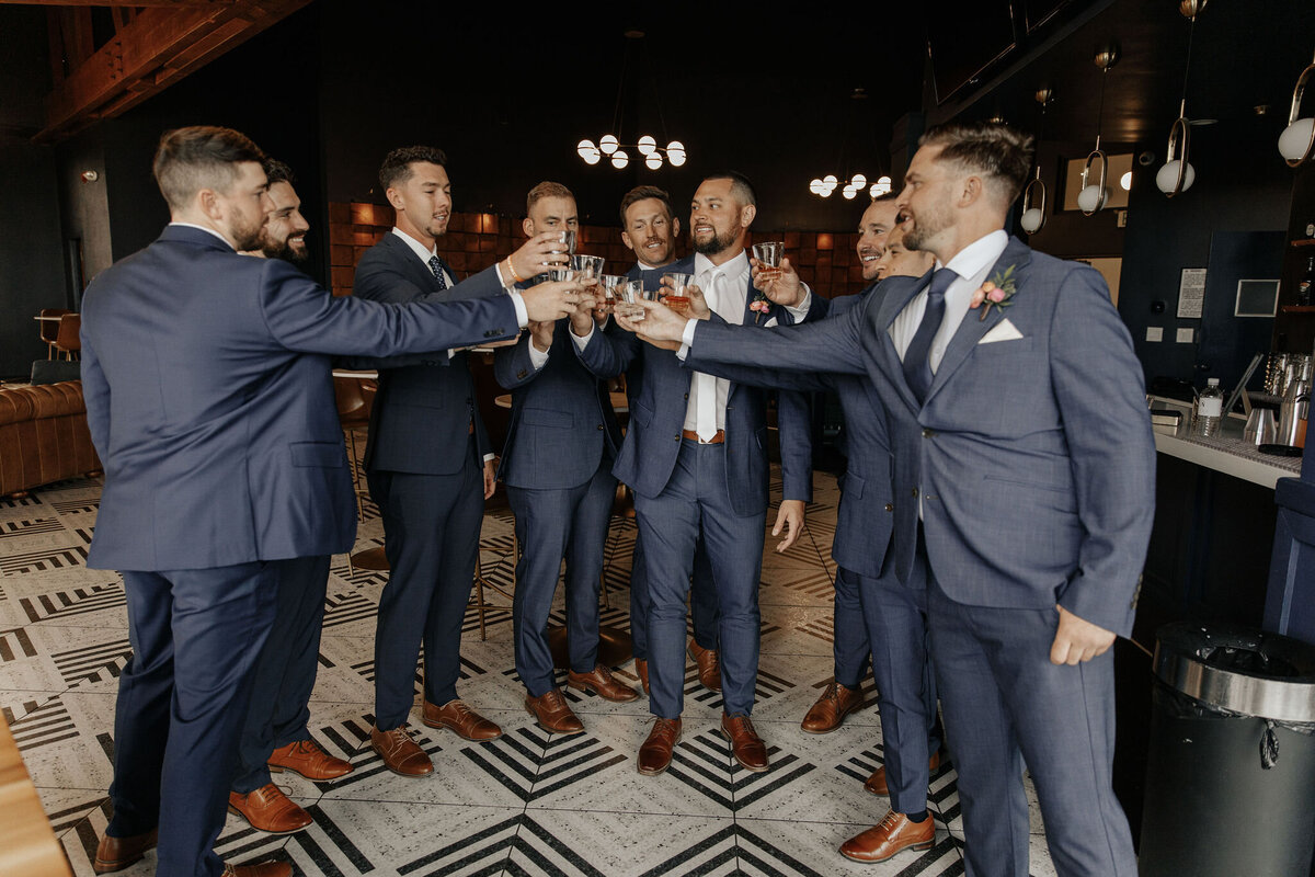 Amberlyn&Ben-GettingReady-65