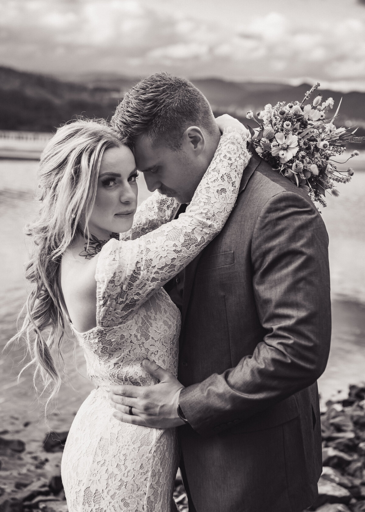 Columbia-Gorge-Elopement-Photographer