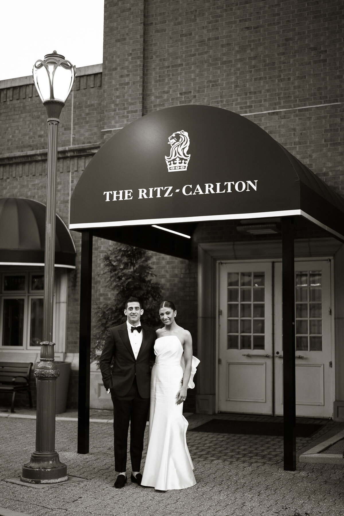 79-ritz-carlton-wedding-couple