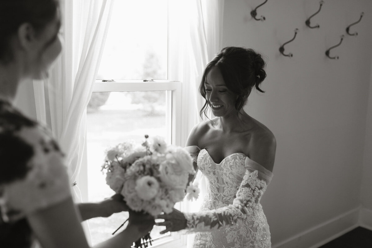 mustard seed gardens indy indianapolis noblesville indiana wedding photographer bellagio florals something blue stylists-16