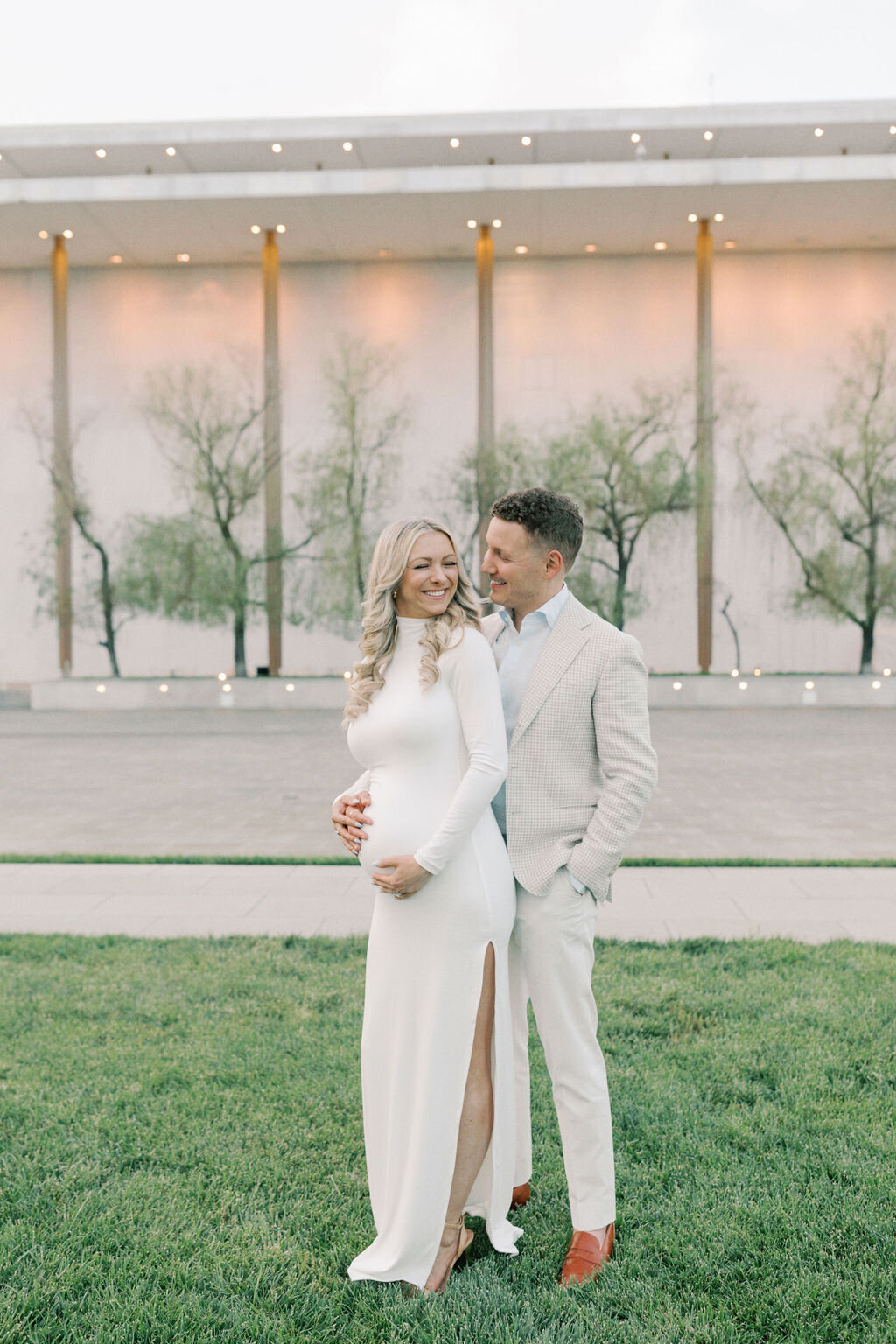 ChristianRumleyPhotography_Leah+Ricky_Maternity_TheKennedyCenter-287