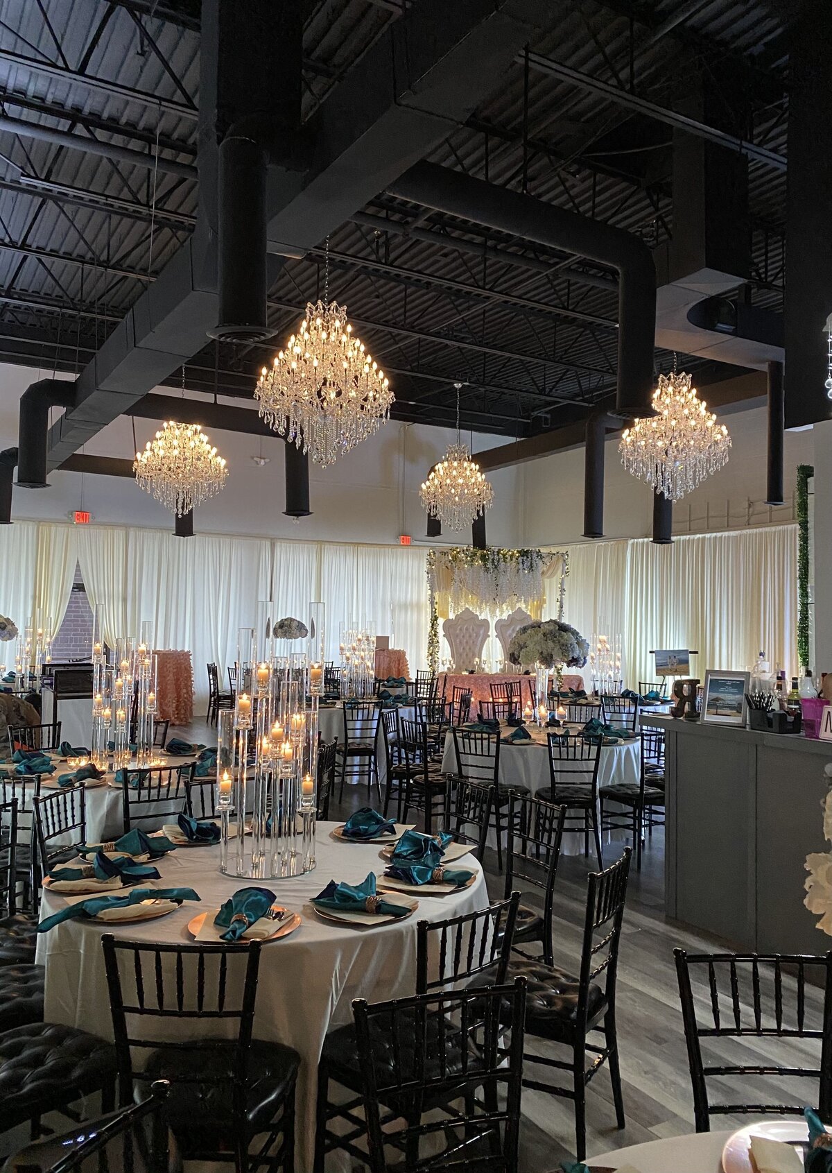 Wedding with Full Room Drapery in Metro_Detroit_Private_Event-min