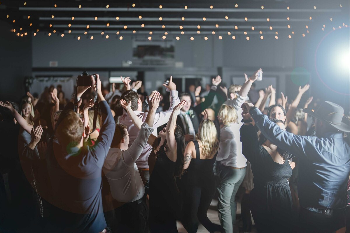 SaskatoonWeddingPhotography-91