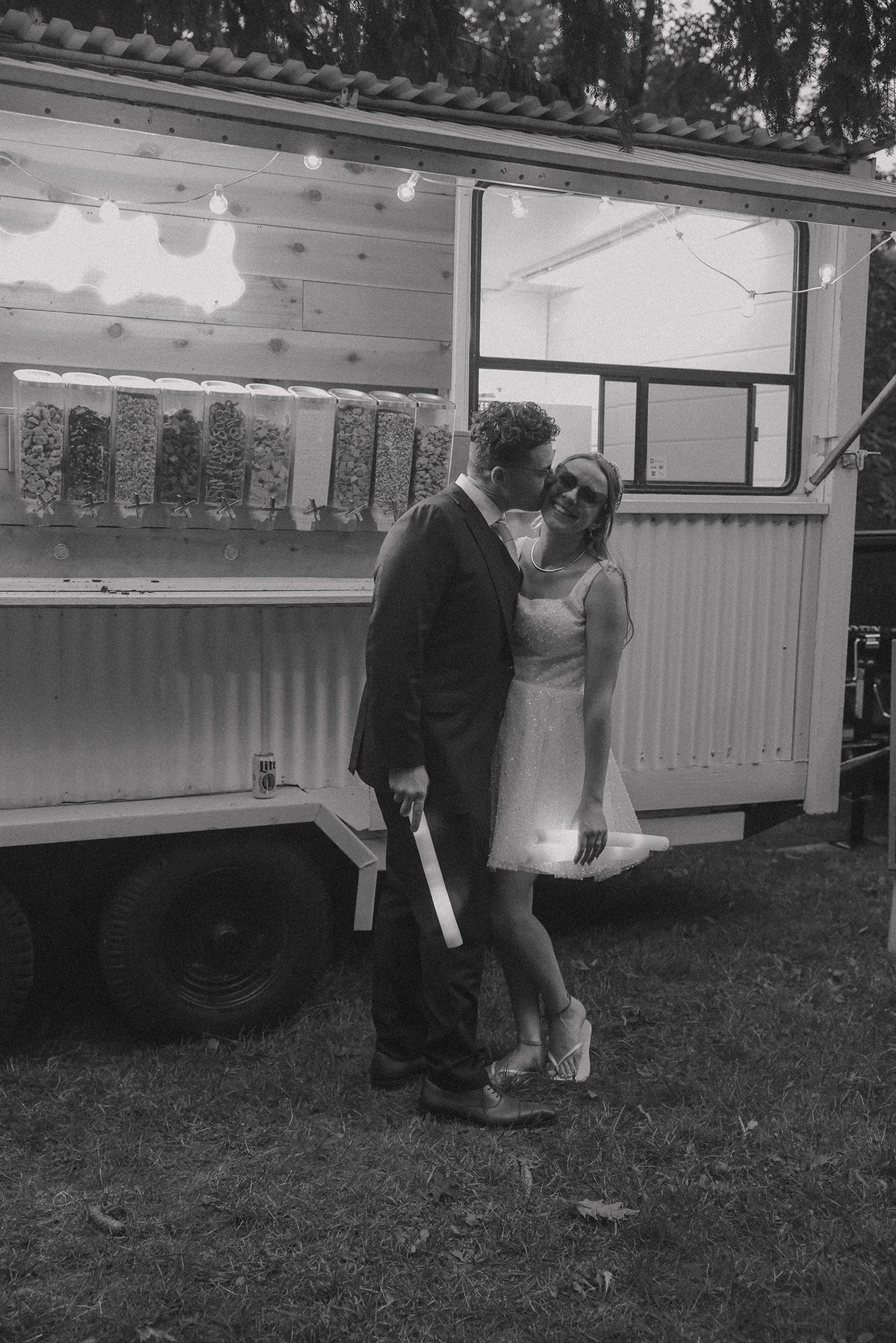 gabby-mike-buffalo-wedding-day-41