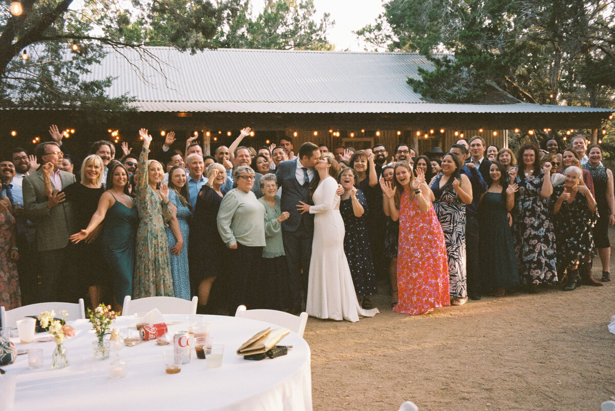 TessLesliePhotos-wildflower-barn-wedding-0906