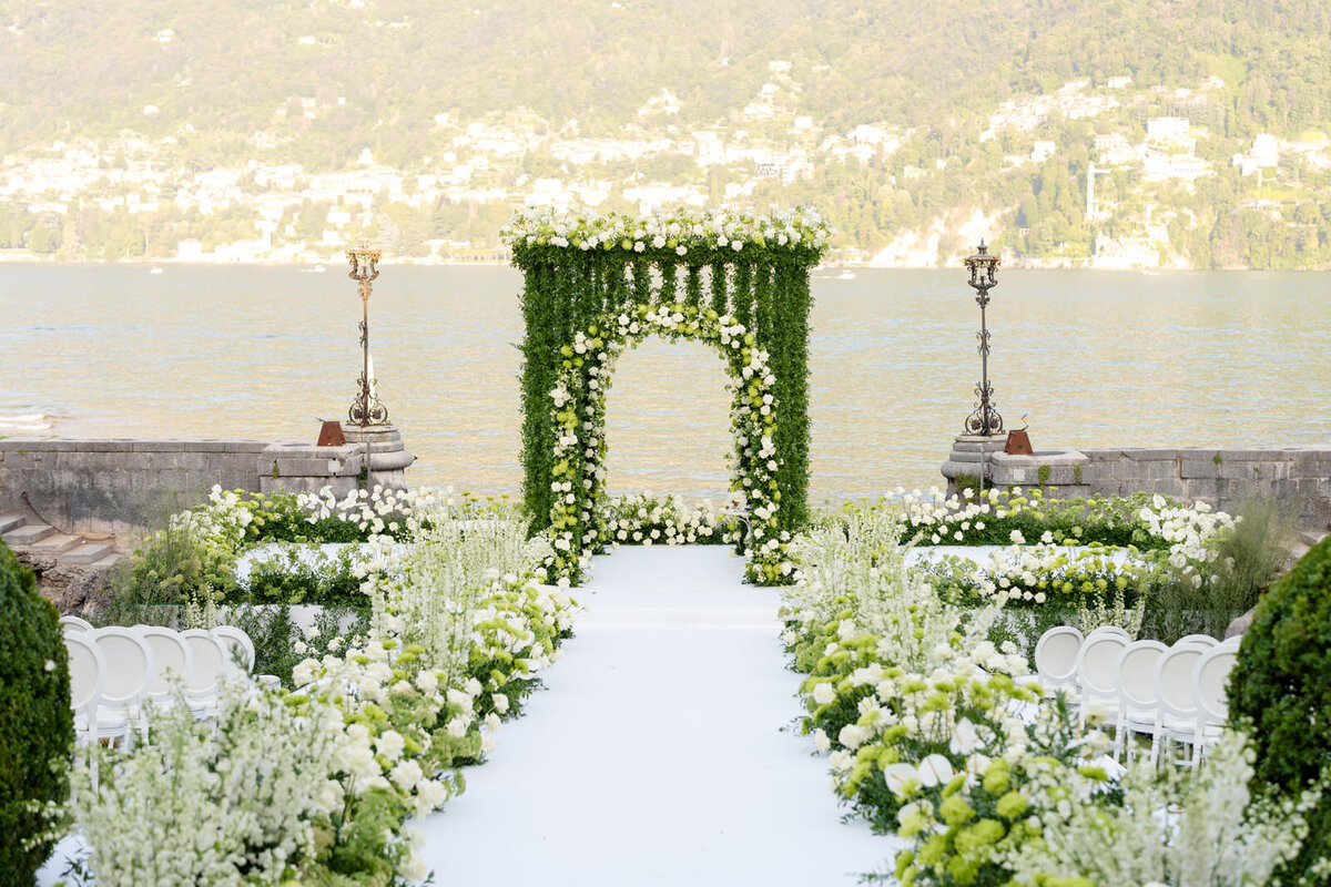 Lake Como Wedding European Event Coordinator @alejandrapoupelevents 5
