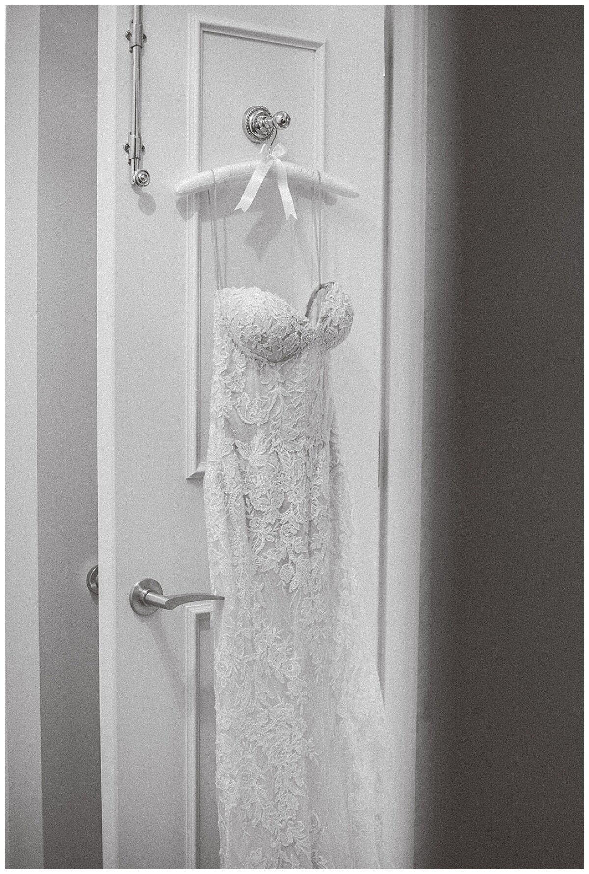 Crystal Leffel Photography Wedding Photographer Denver Colorado Timeless Light Airy The Broadmoor Film Photographer_0071