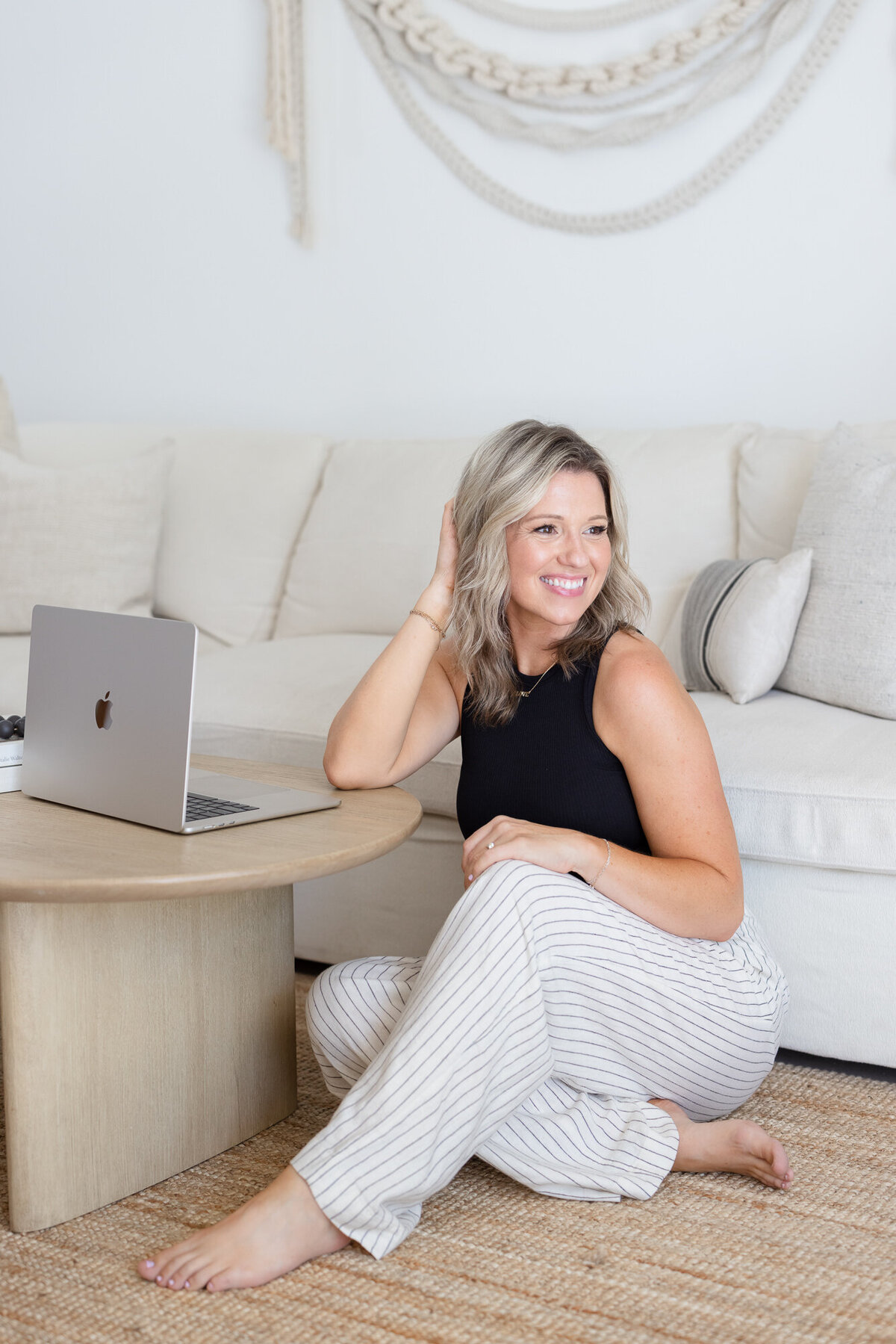 Step into the world of Tara Dunn, Arizona’s premier photographer for personal branding and real estate. At Tara Dunn Photography, we combine expertise with a personal touch to showcase your brand and properties. Discover how our bespoke photography services can elevate your professional image and attract more clients
