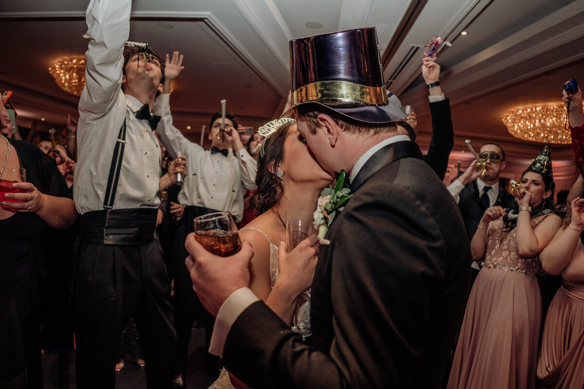 karina-teddy-nye2324-wedding-sneakpeek-34