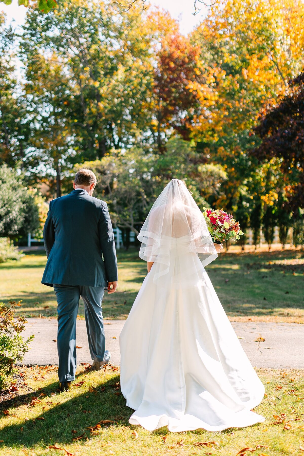 Live_Well_Farm_Colorful_Fall_Wedding_Harpswell_Maine_Photography_0023