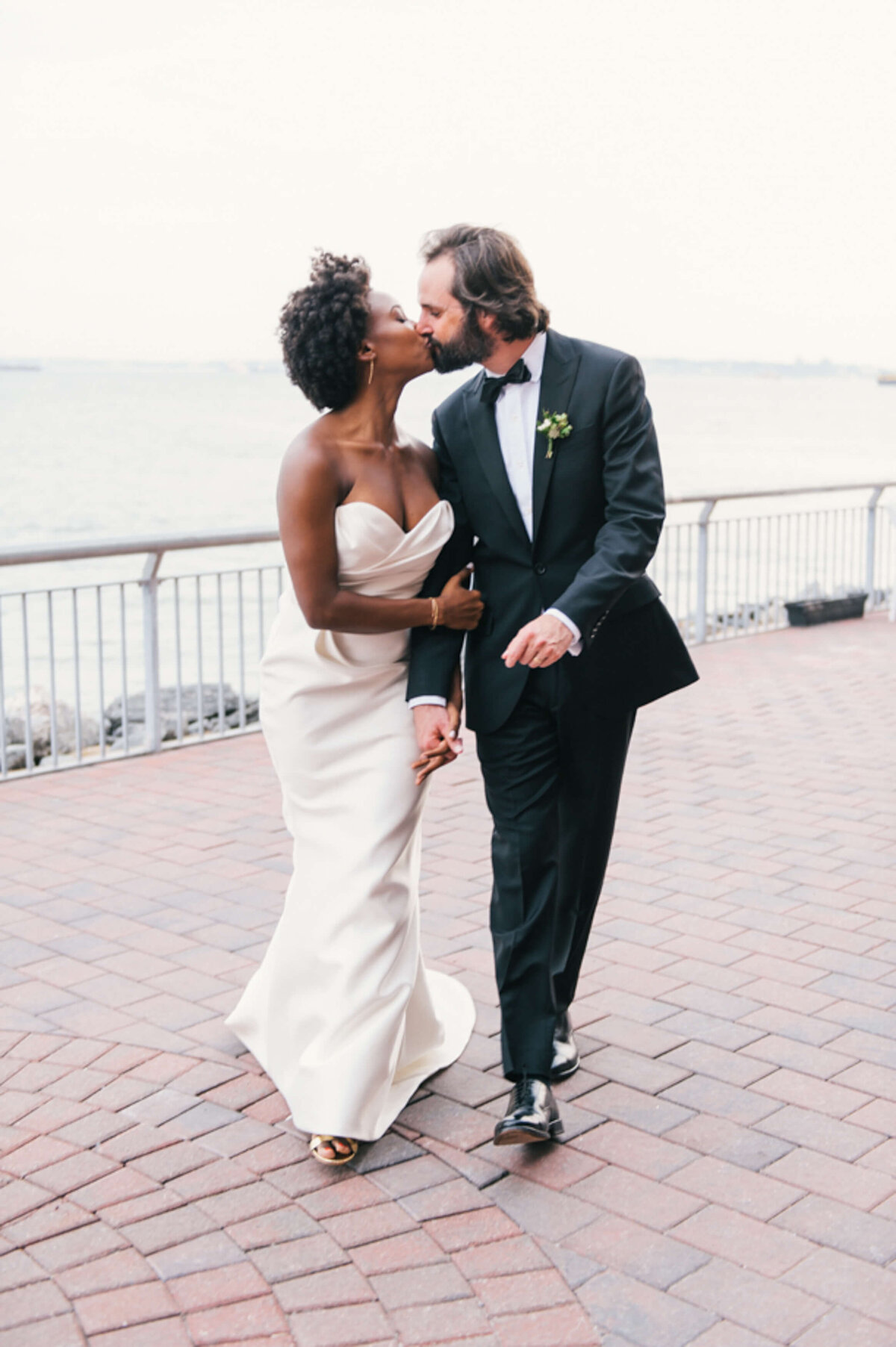 libertywarehouse.brooklyn.wedding.katharris-39