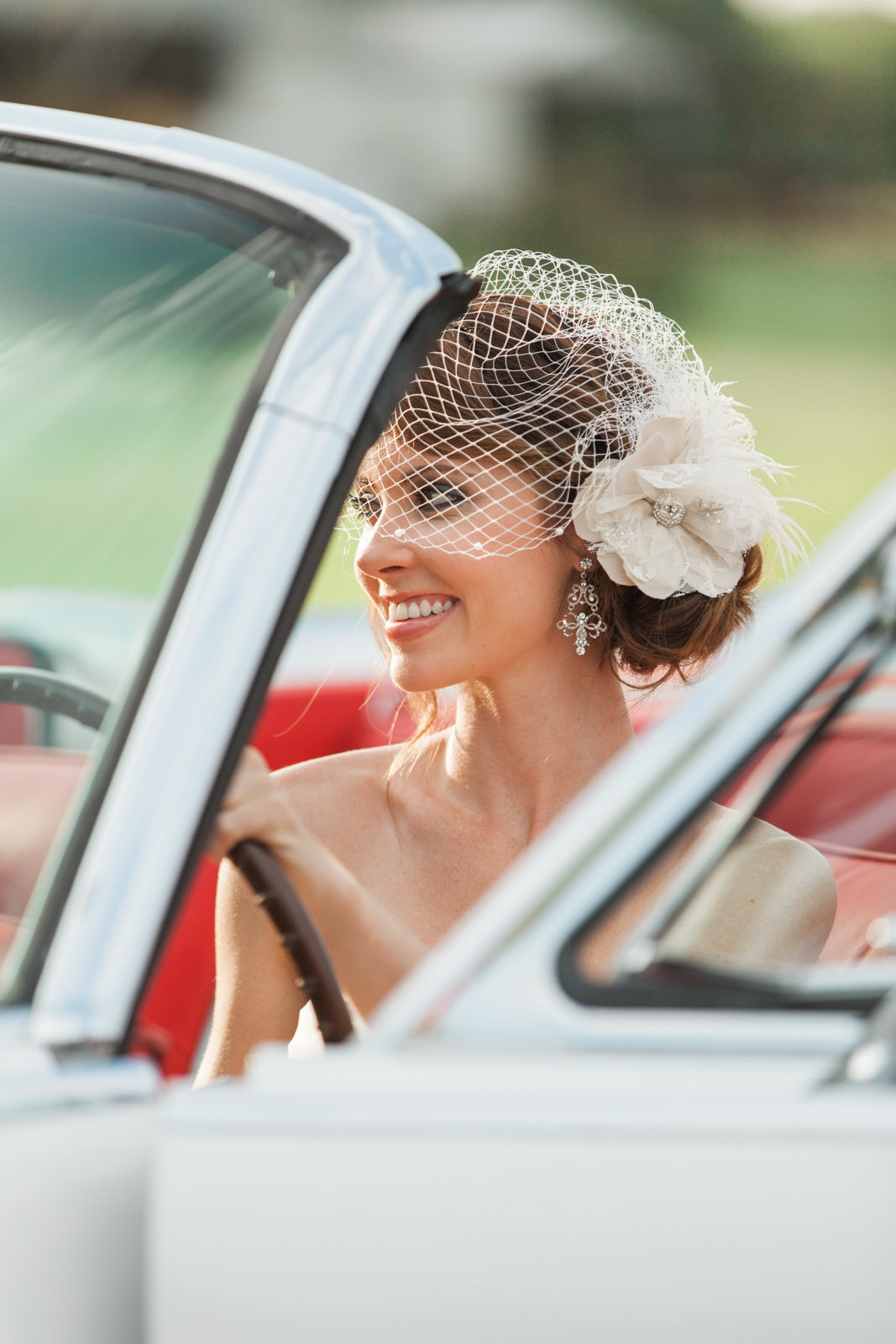 Bride in car_Lindsay Ott Photography_MS Wedding Photography_IMG_1322
