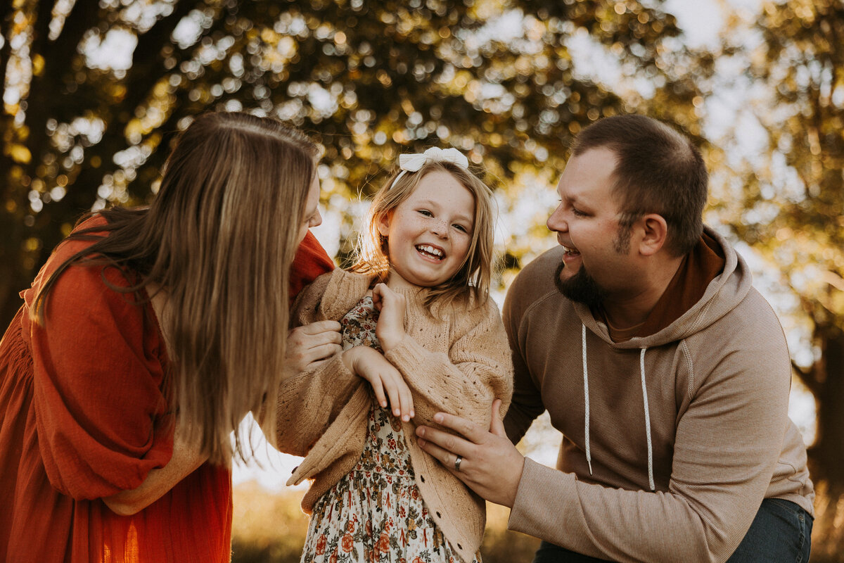 Waukesha-Lifestyle-Woodsy-Family-Photographer-31 copy