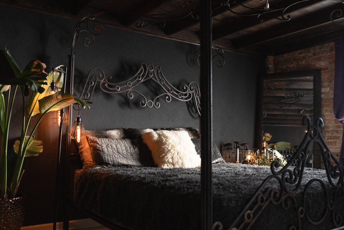 Image of the main room of a Norfolk Boudoir Studio