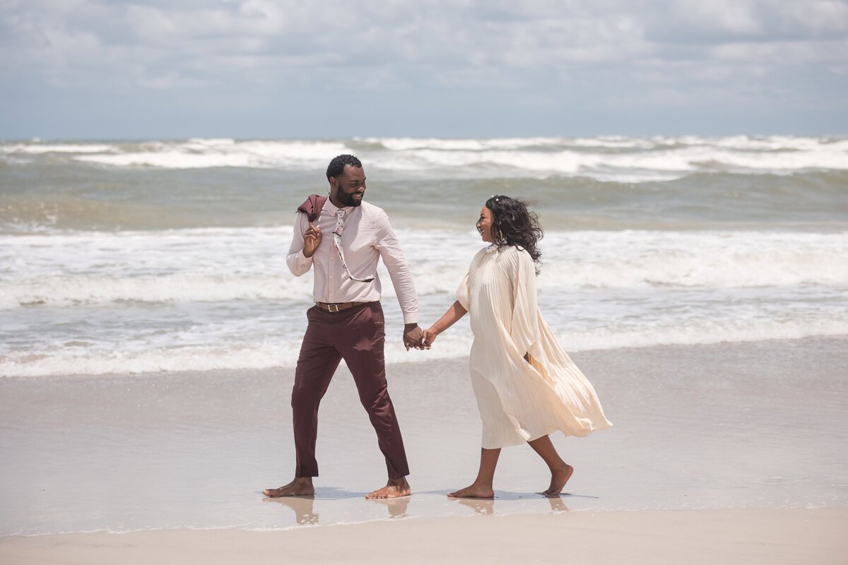 Elopement photos at Vilano Beach, Florida
