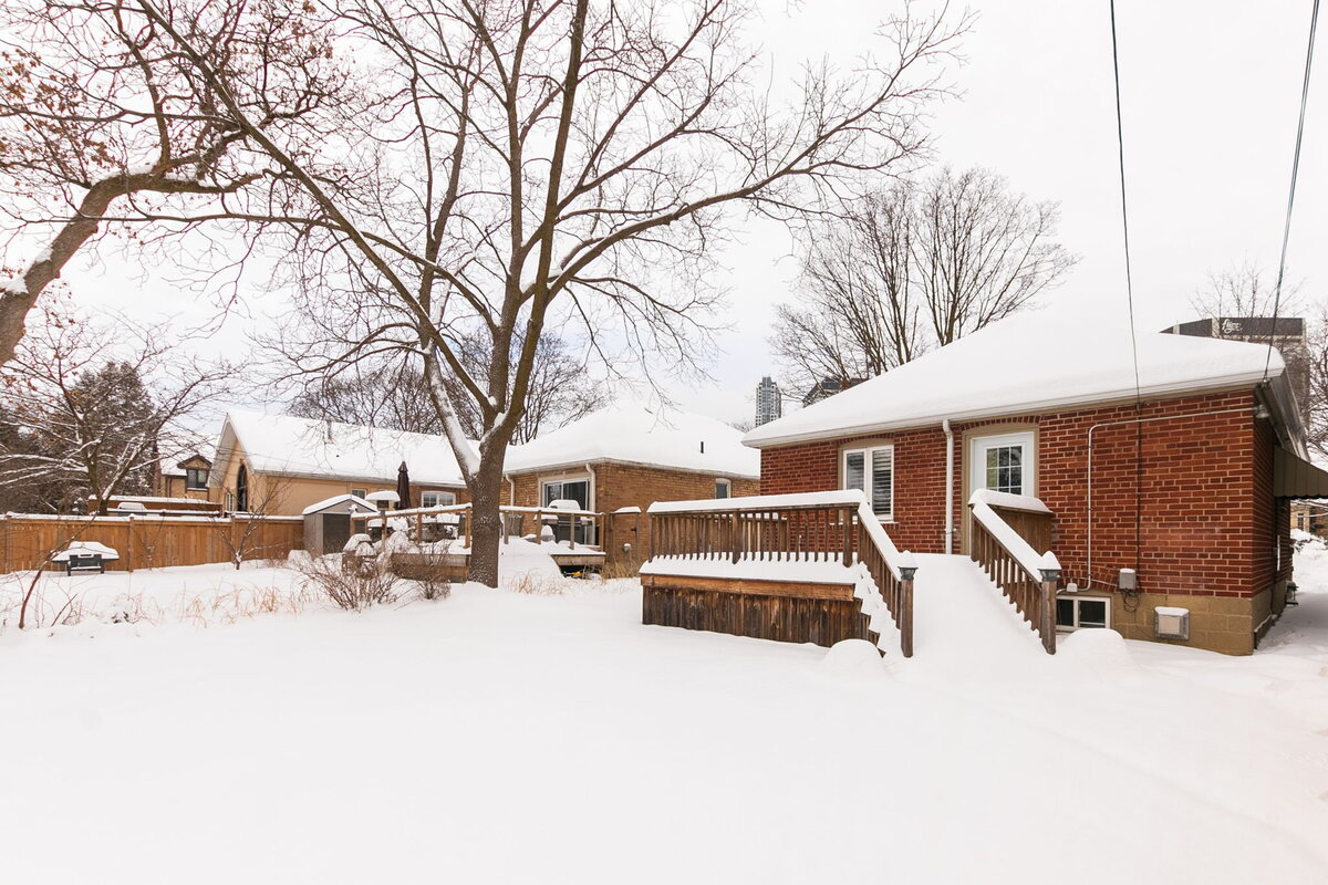 47-web-or-mls-74_003_Backyard