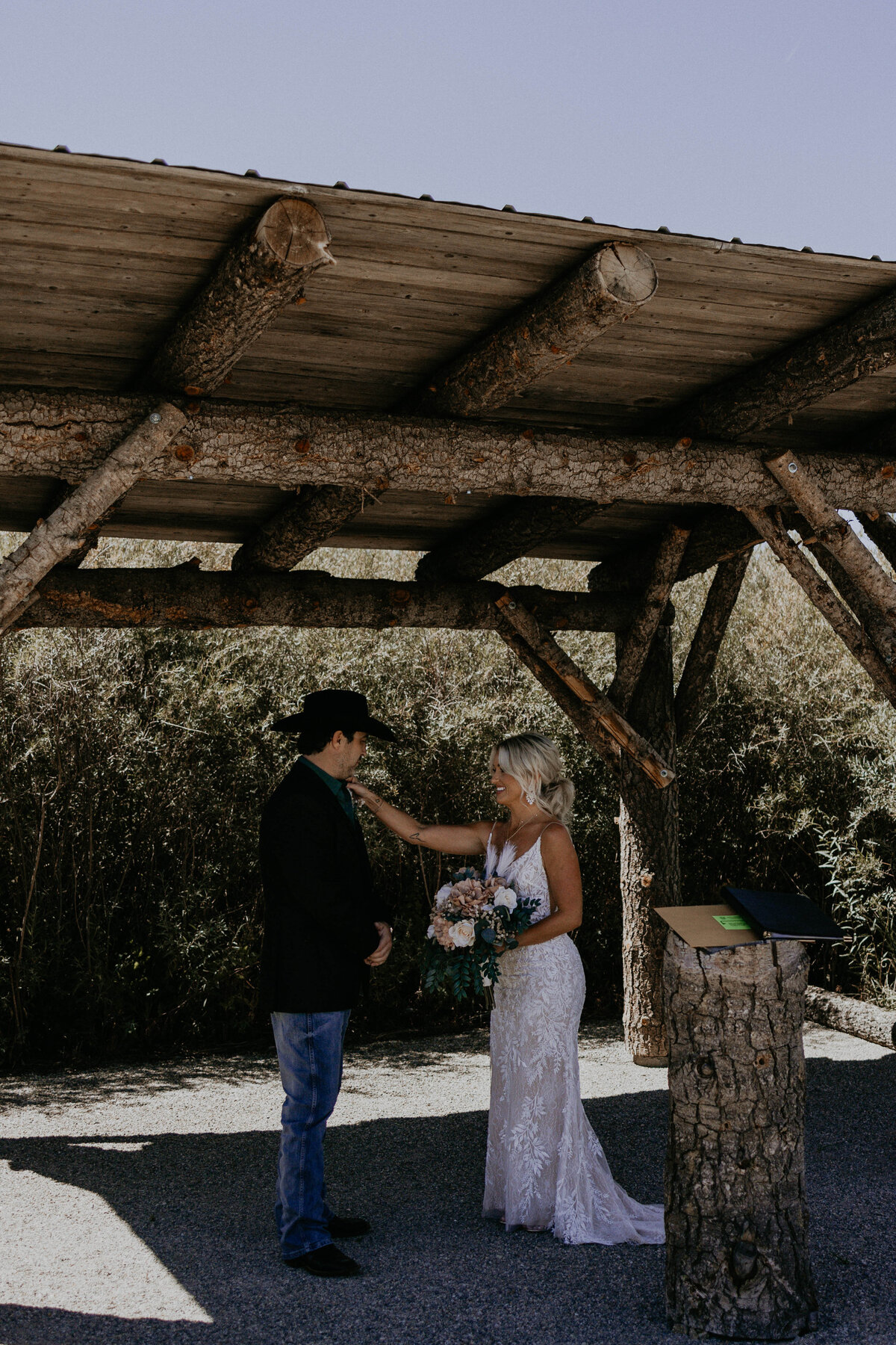 williams-lake-trailhead-elopement-taos-ski-valley-4