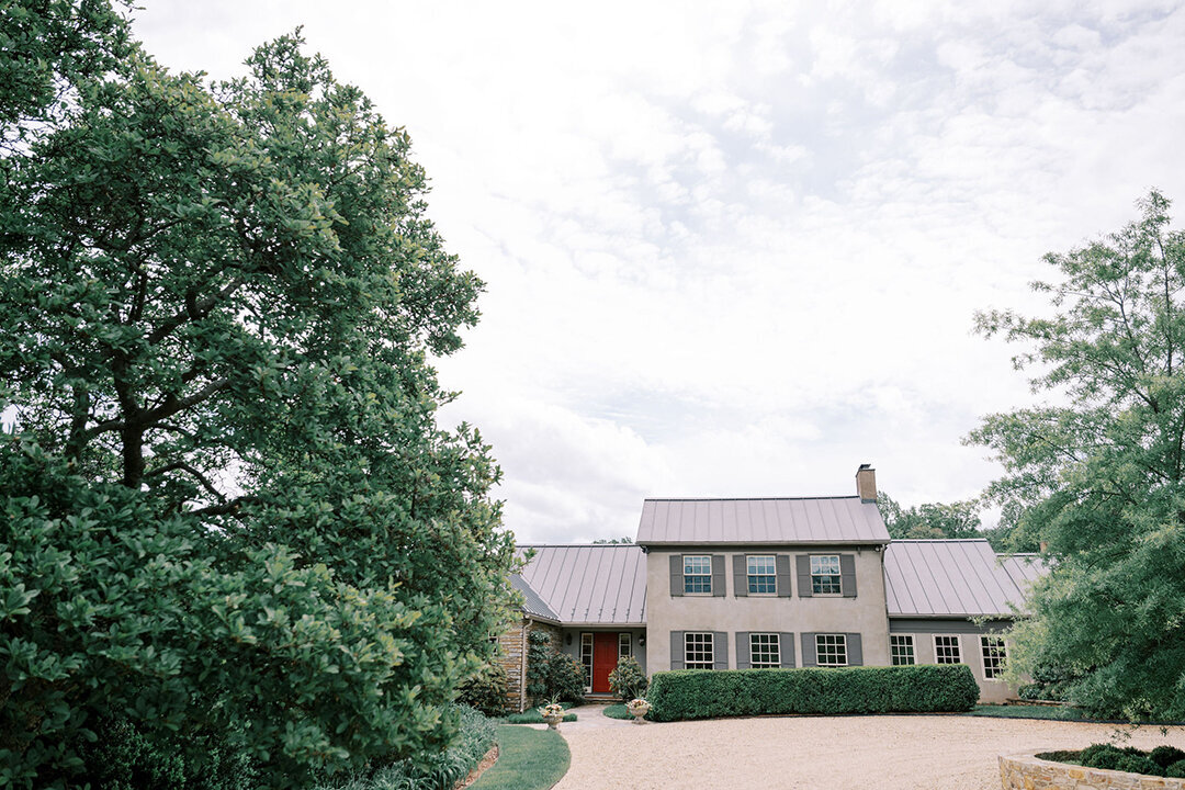 KathleenRob5-3-25GlenstoneGardenVA-VickiGraftonPhotography-3