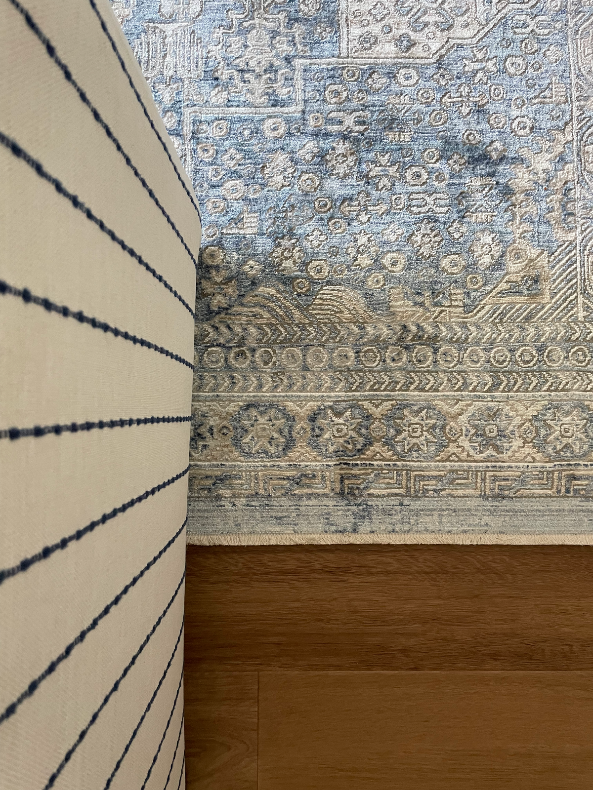 dusti j design blue and white rug
